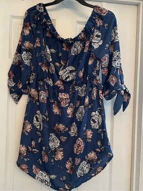 A Hint of Blush Floral Off-Shoulder Blouse Blue with Pink & White Roses Size M